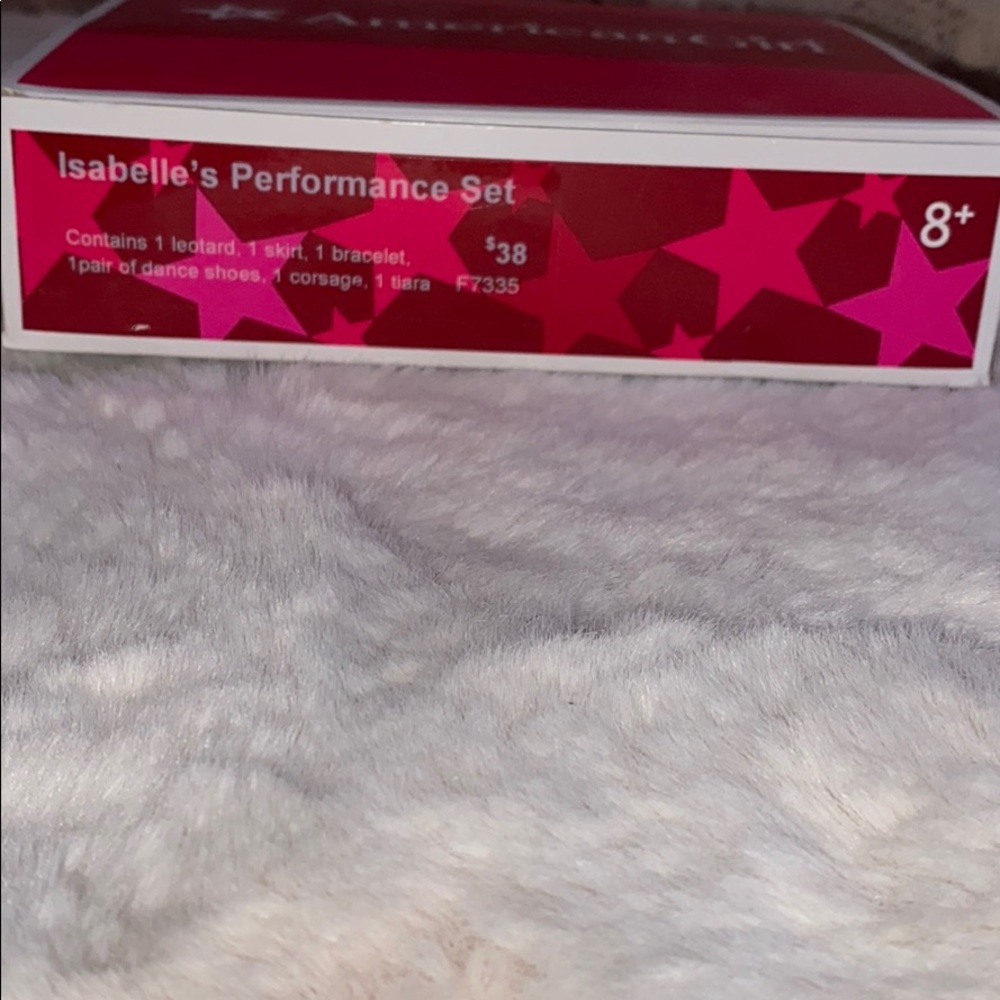 Isabellas performance outfit (American girl)